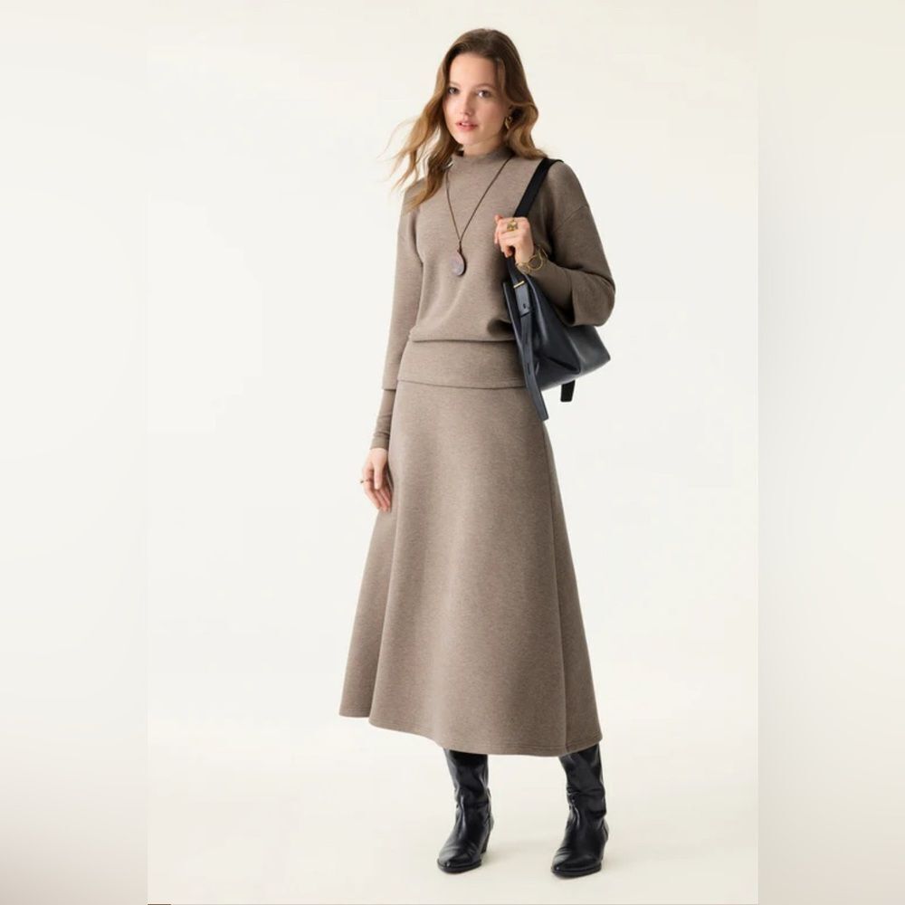 FuzzLuxe 2Pcs Set FuzzLuxe Mockneck Sleeve-Warmer Top & Midi A-line Circle Skirt